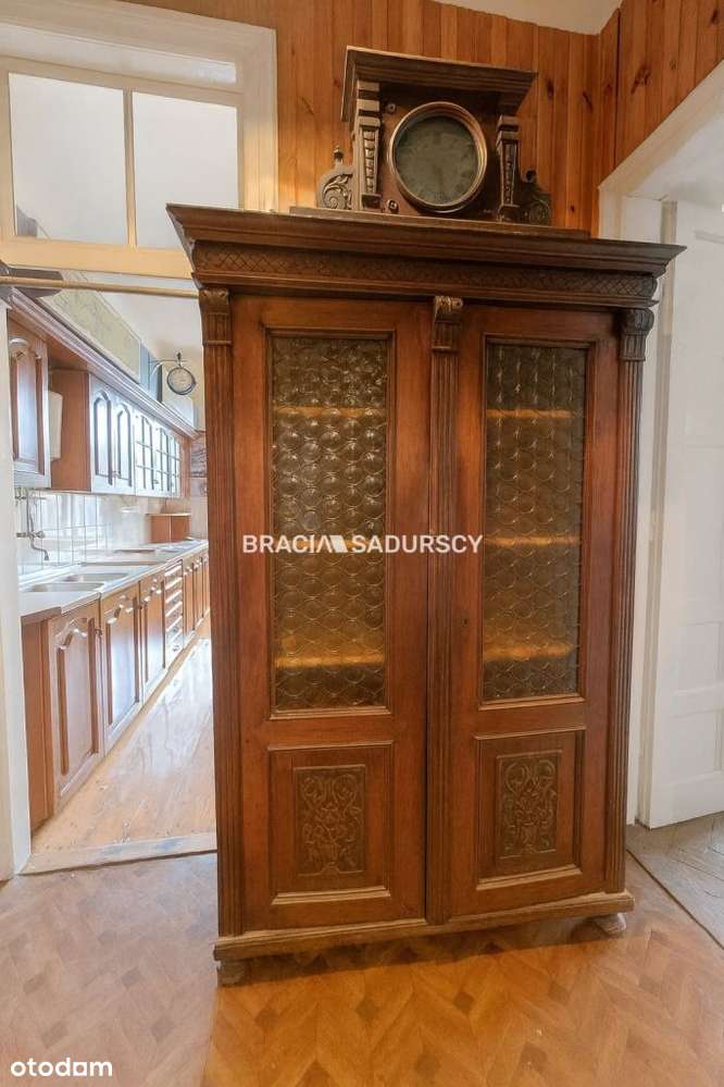 Klimatyczne mieszkanie 80m2 przy Wawelu-7