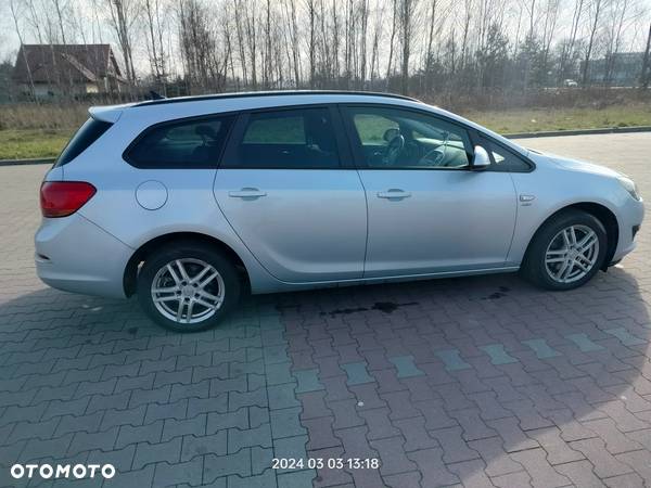 Opel Astra - 18