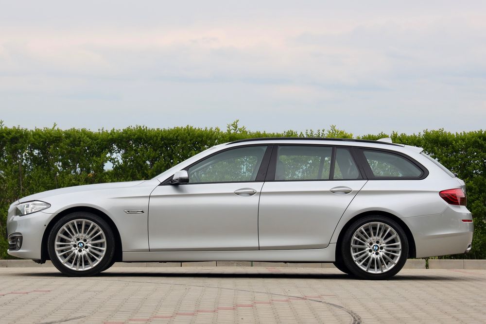 BMW 5 Series F10/F11/F07 [2010 - 2017] 520d xDrive Aut. Luxury Line 2015