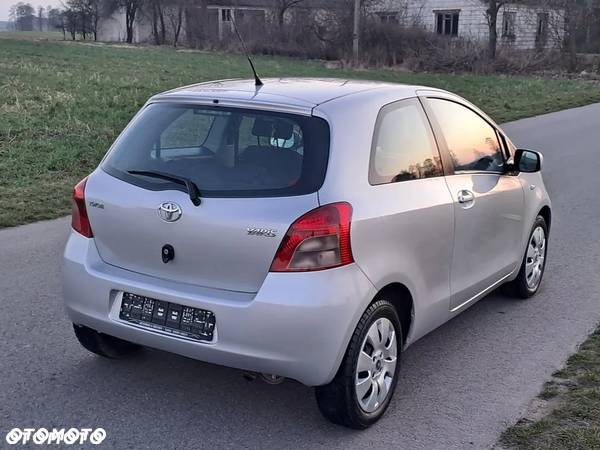 Toyota Yaris - 6