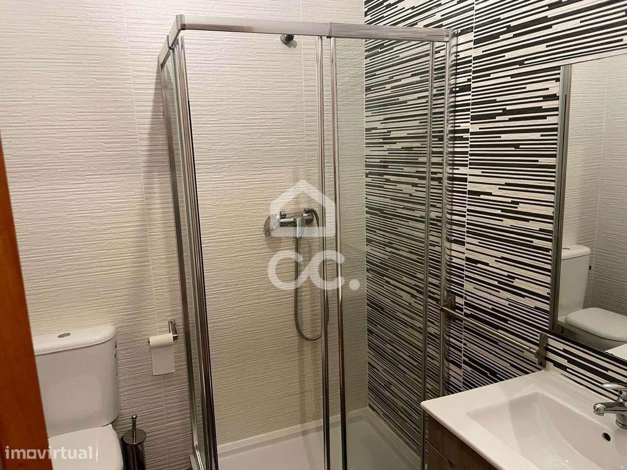 Moradia T2+1 Renovada em Campanhã-10