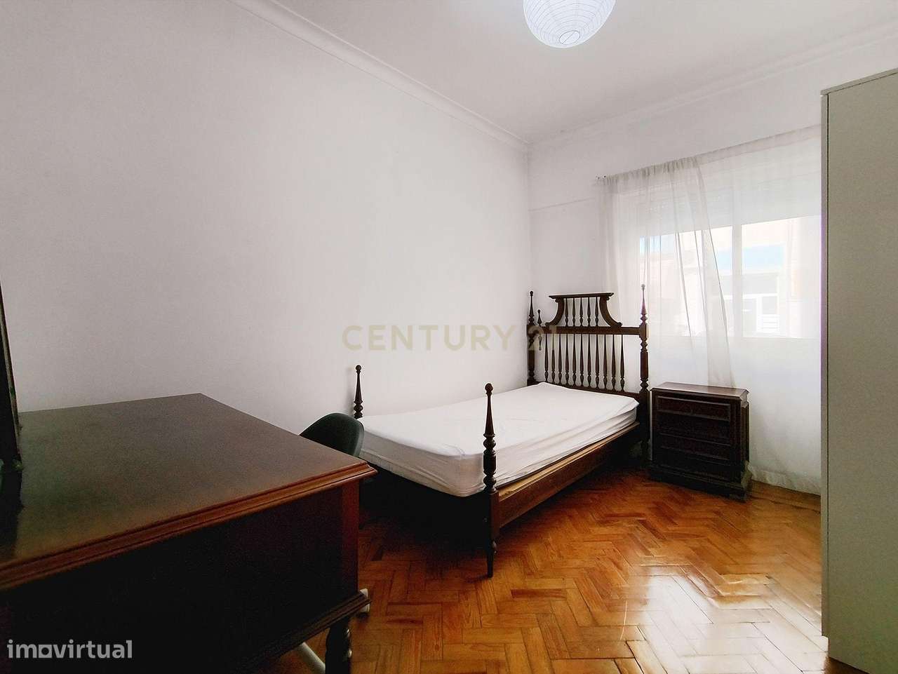 Apartamento T3, 2 WC, na Madre de Deus, para remodelar - Grande imagem: 4/16