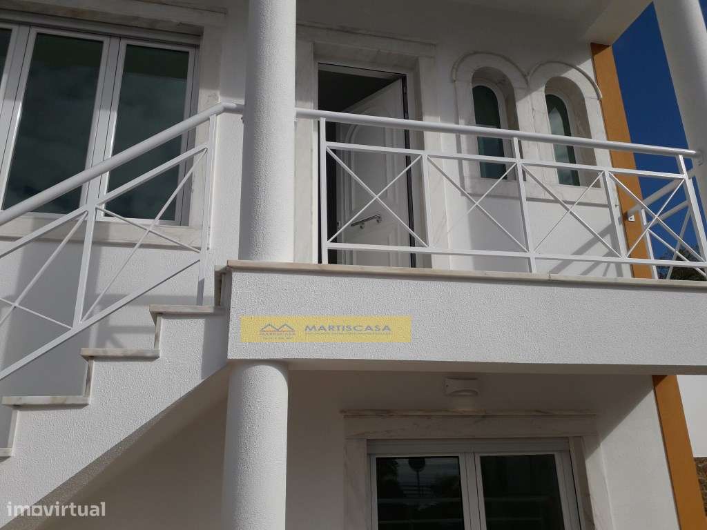 Moradia T3+1 Centro Ericeira/VISTA MAR - OFERTA ESCRITURA E REGISTOS-5