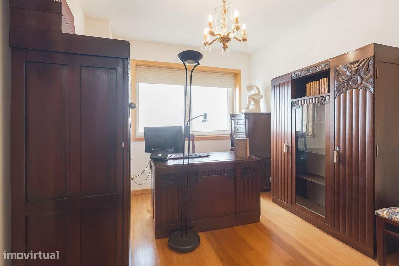 Apartamento T3  no Condomínio Fechado “Entre Quintas” –...-21