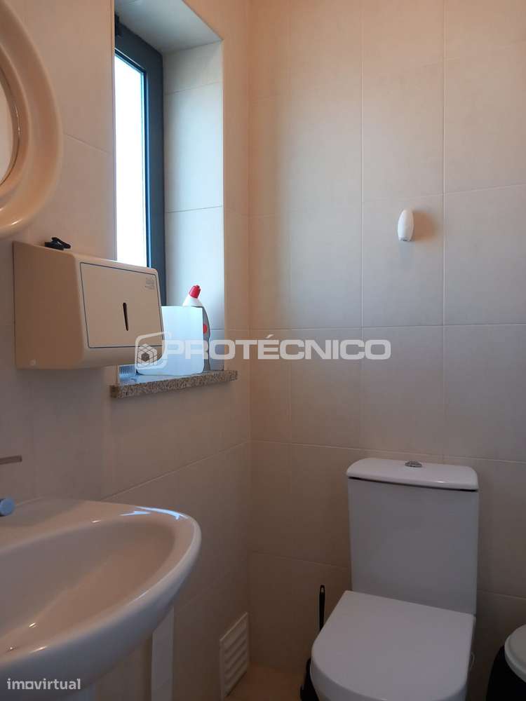 Armazém c/ 1.130m2 – Z. I. de Albergaria-a-Velha - Grande imagem: 5/12