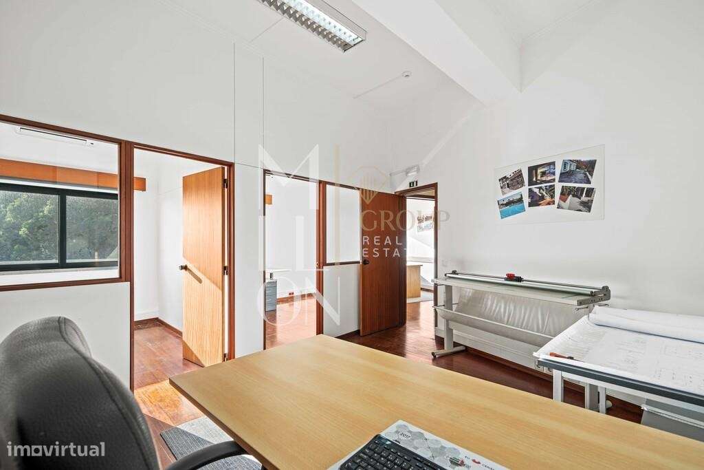 Oportunidade de Investimento Industrial - lote 7.290 m2 com 1.595 m2 d-46