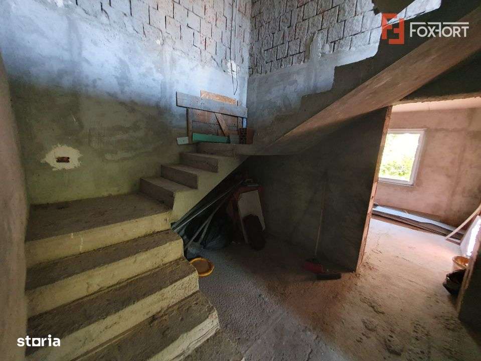 Casa individuala cu 5 camere si 2 bai, Central Jebel-13