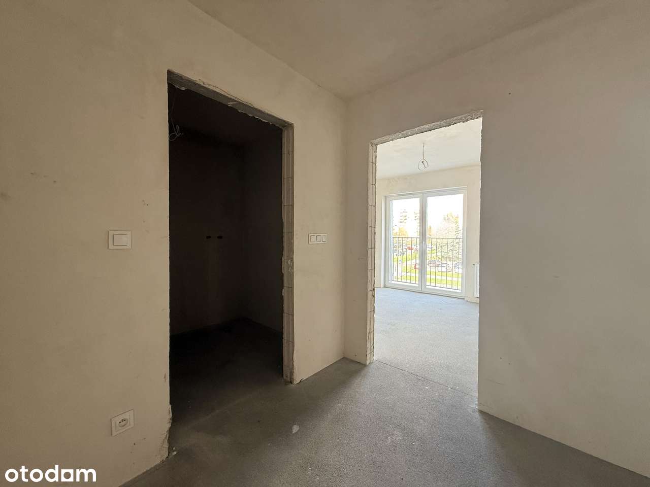 Nowoczesna przestrzeń z antresolą - 75m2 do własnej aranżacji-9