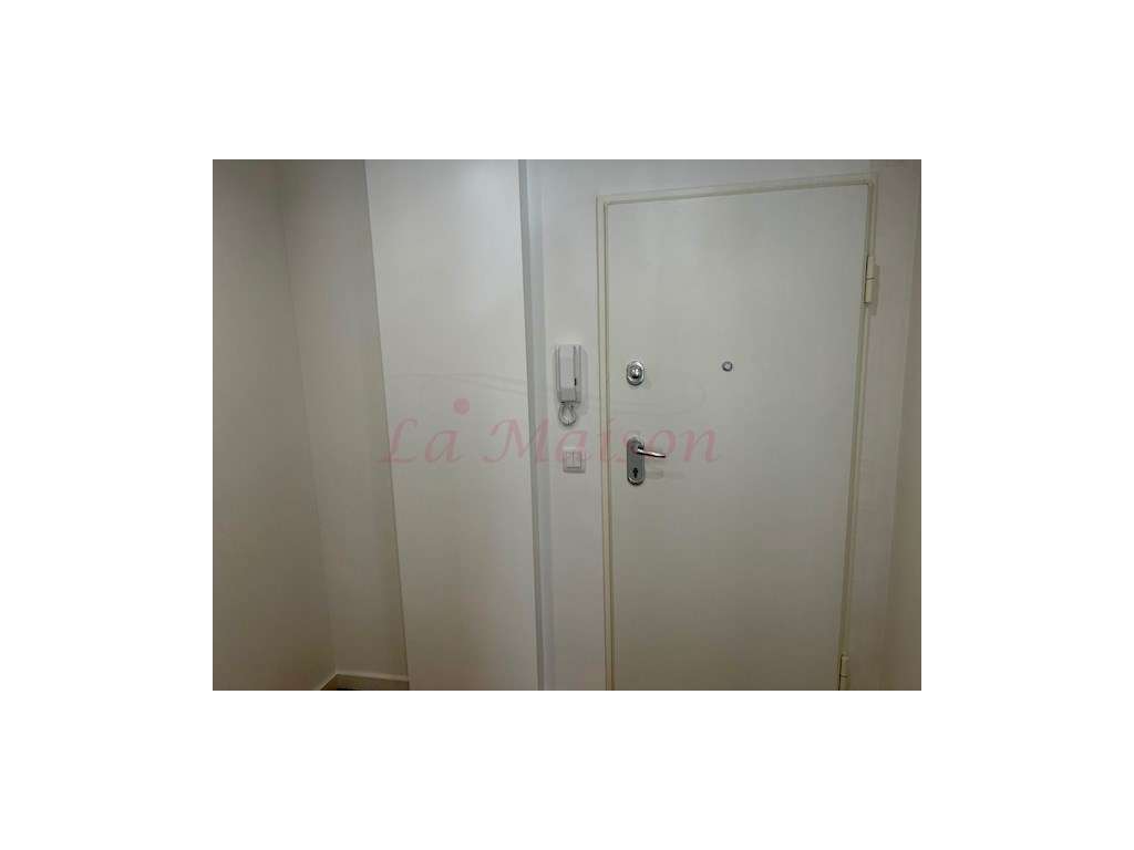 Apartamento T3 totalmente remodelado na Amadora-10