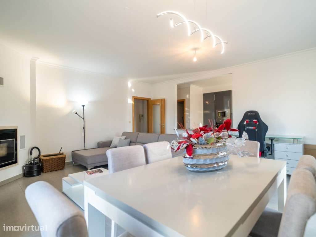 Apartamento T3 de excelentes àreas numa zona residencial calma da N...-4