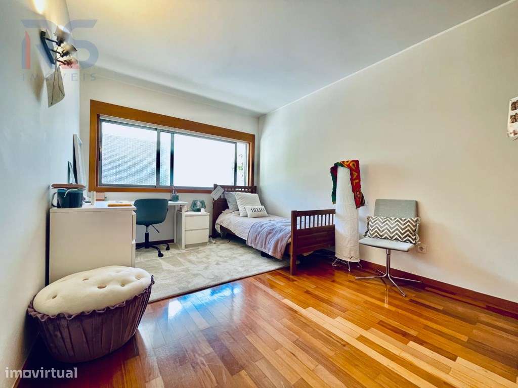 Moradia condomínio fechado T5-14