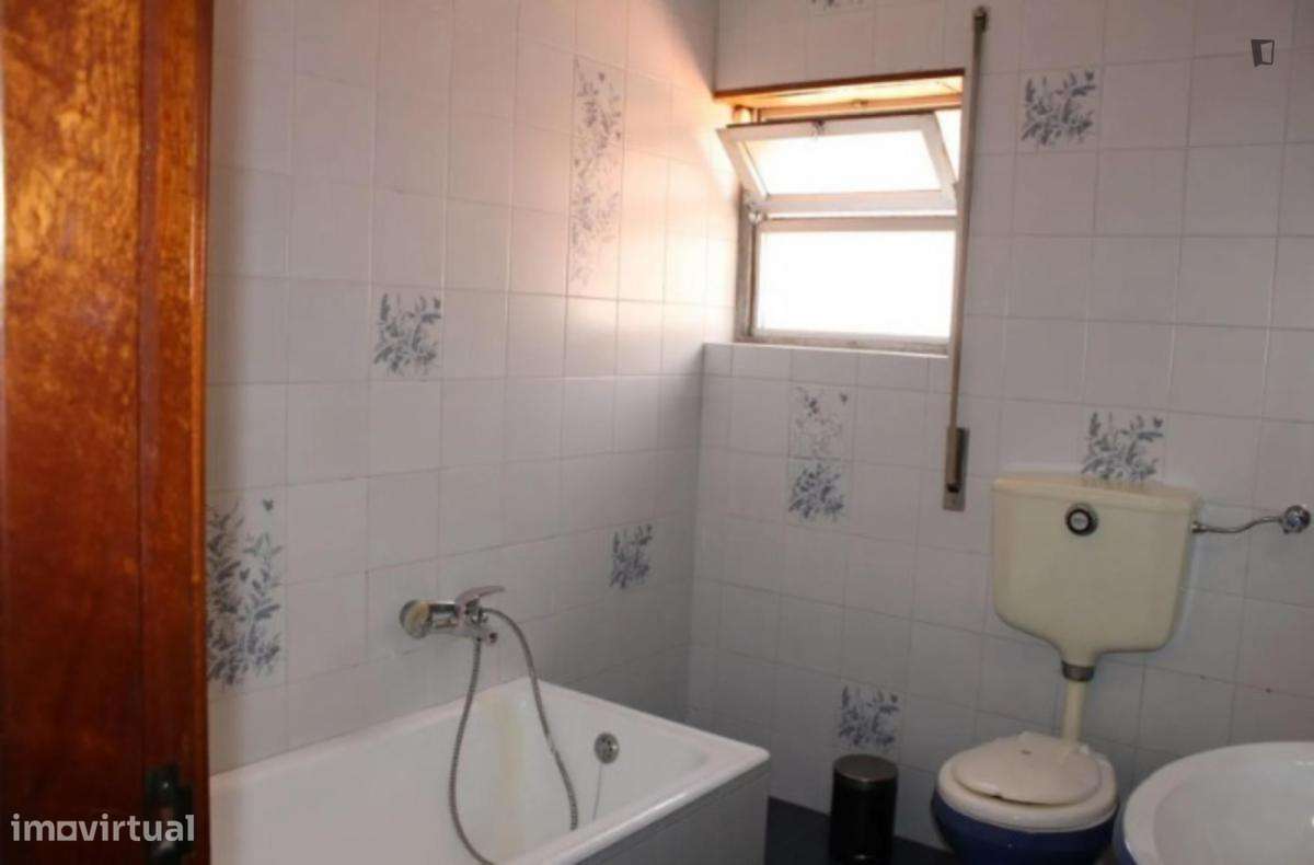 Quarto - localizado em Carcavelos Lisbon - Grande imagem: 5/10