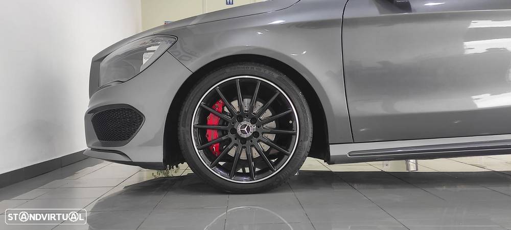 Mercedes-Benz CLA 180 d Shooting Brake AMG Line - 10