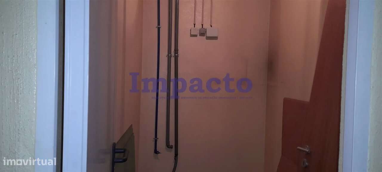 Loja em Lordelo do Ouro, Porto para arrendar - Grande imagem: 4/5