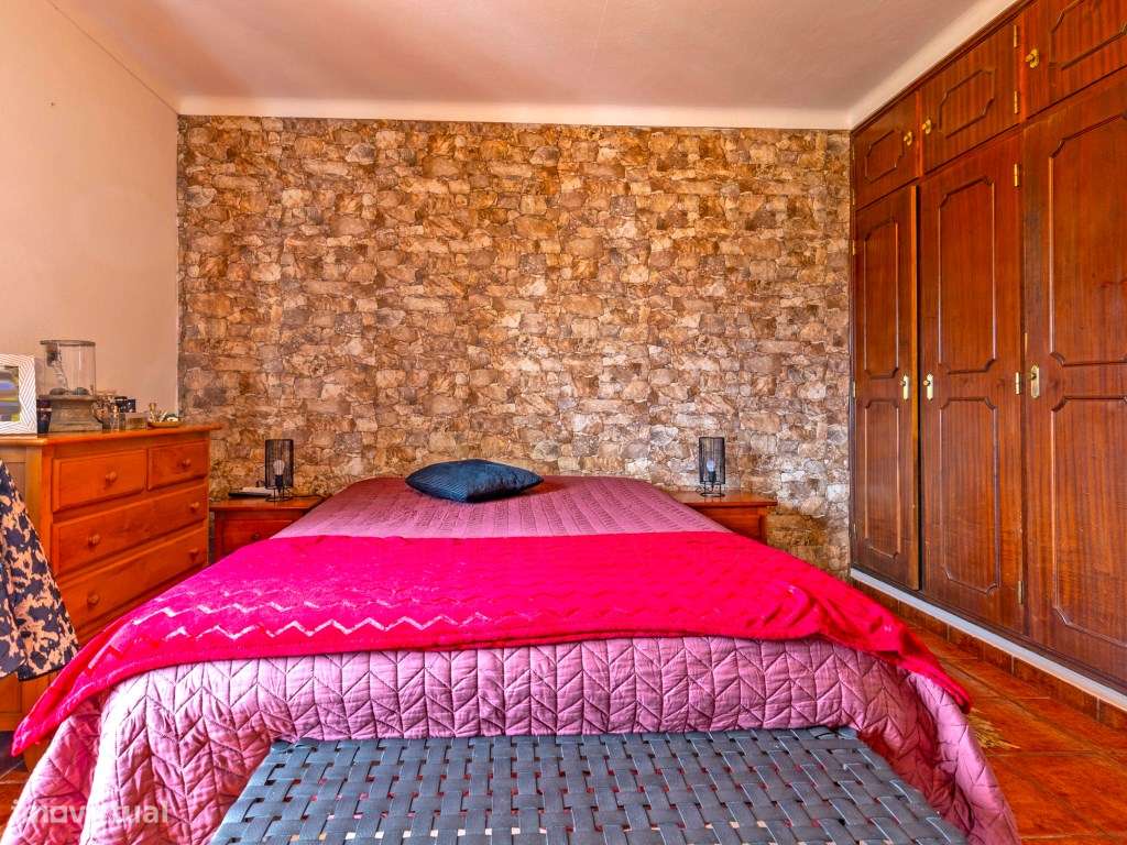 Moradia T3 Isolada com 1000 m² de terreno em Castelo, Sesimbra-32