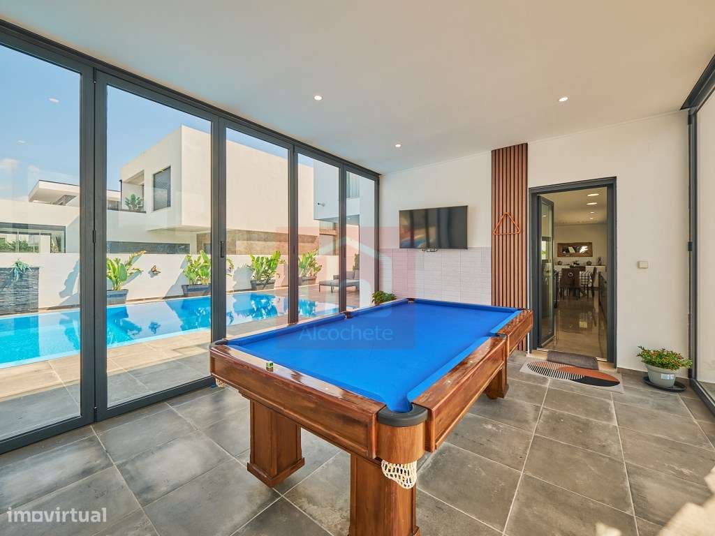Moradia T5 de Luxo com Piscina Infinita Aquecida e Jacuzzi em Corte...-27