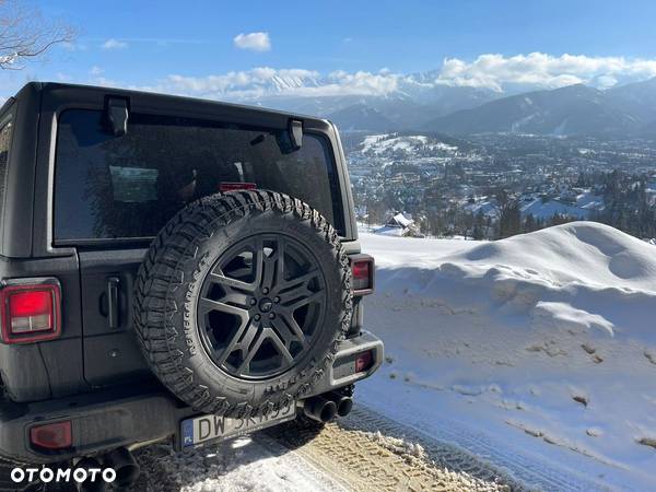 Jeep Wrangler - 8