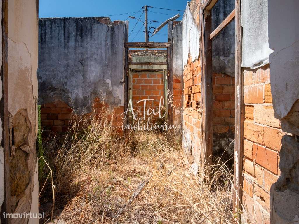 Moradia para Recuperar em Pontével-5