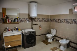 Vând casă 12 camere centrul comunei Pischia. - Imagine principală: 5/20