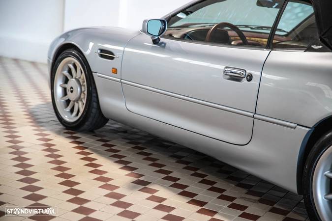 Aston Martin DB7 Vantage Volante - 9