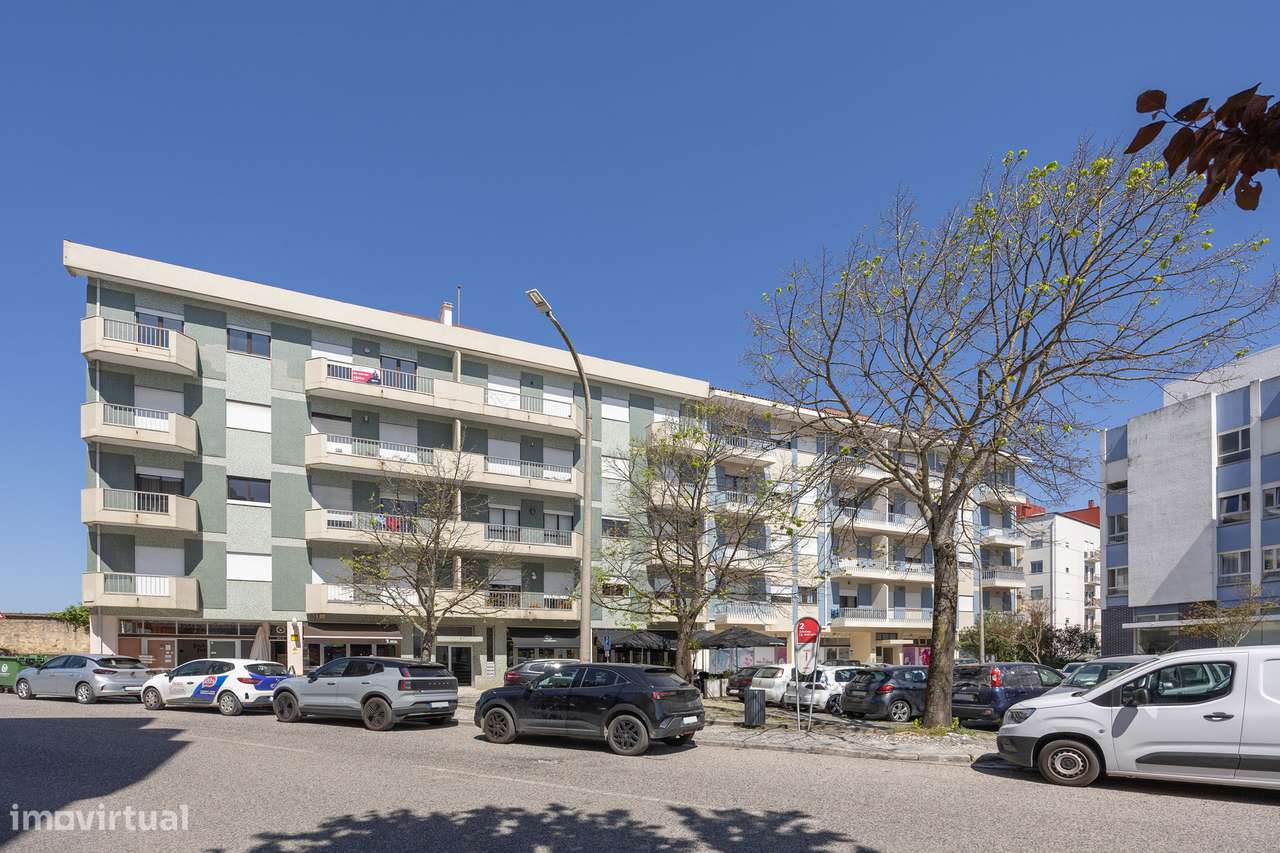 Apartamento T5 | Último Piso | Capuchos, Leiria-43
