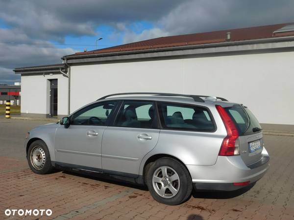 Volvo V50 1.8 Momentum - 4