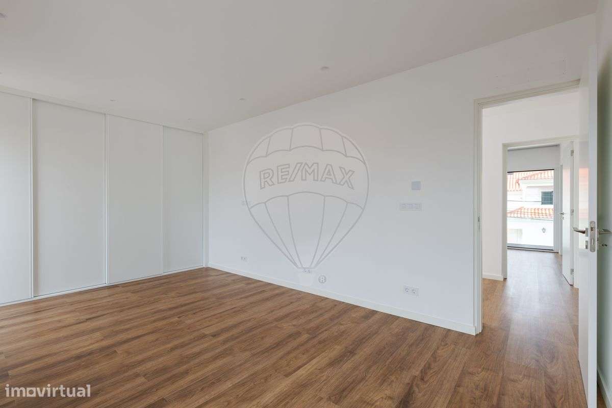 Moradia T4 para venda-27