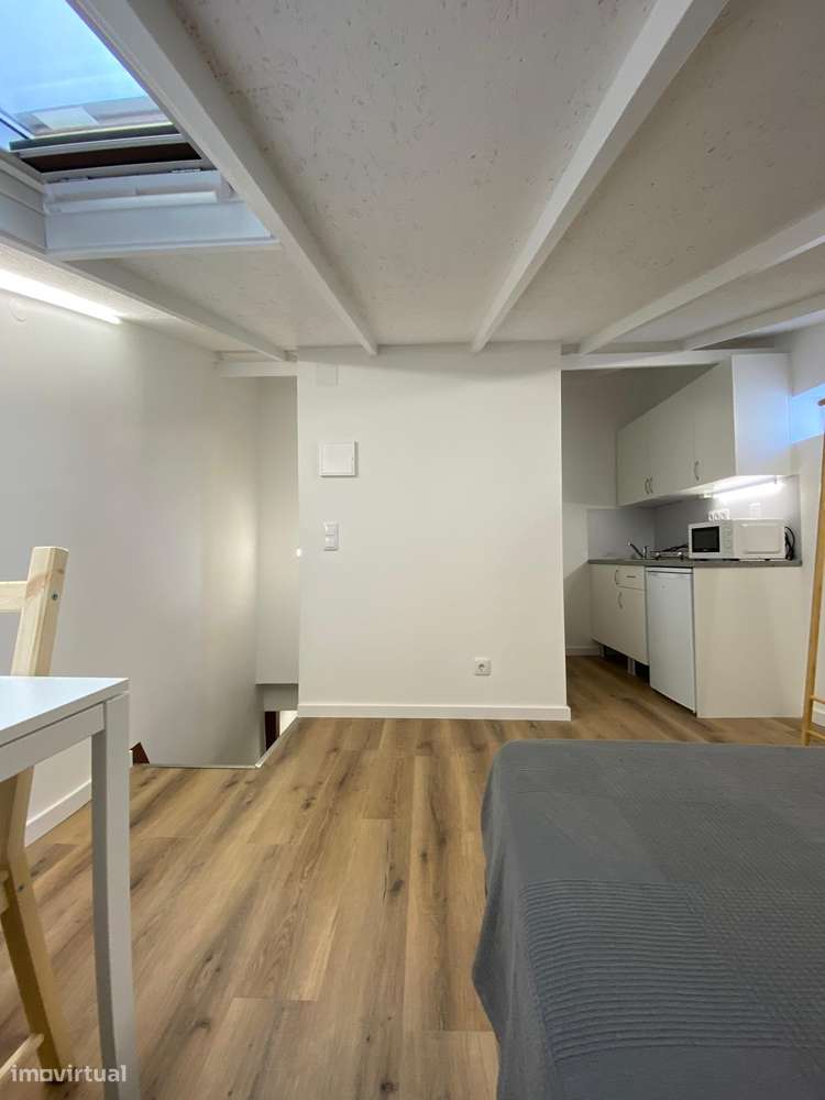 Excelente Prédio remodelado junto à Praça do Comercio-15