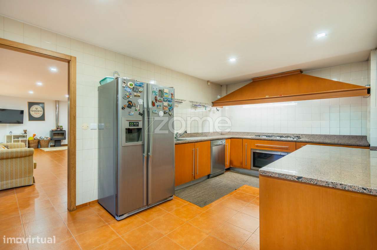 Moradia T4 com piscina | Esposende-39