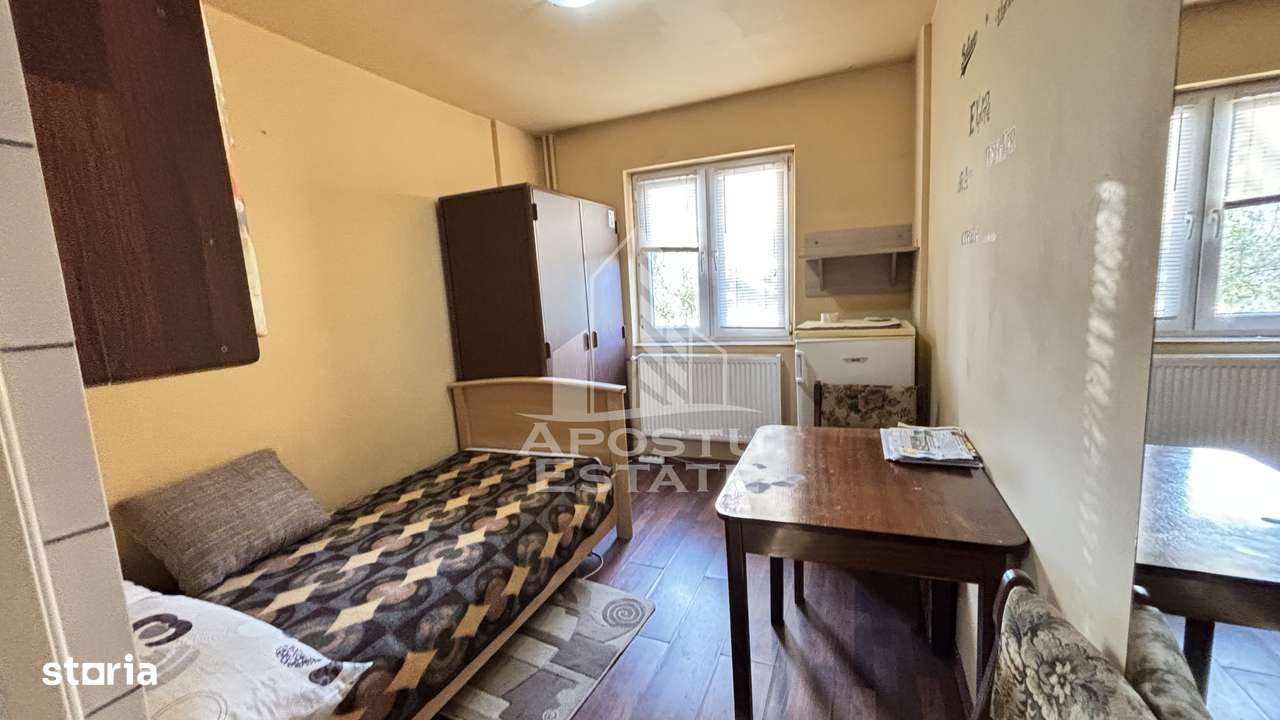 Garsoniera in Complexul Studentesc, etaj intermediar, ideal investitie - Imagine principală: 2/5