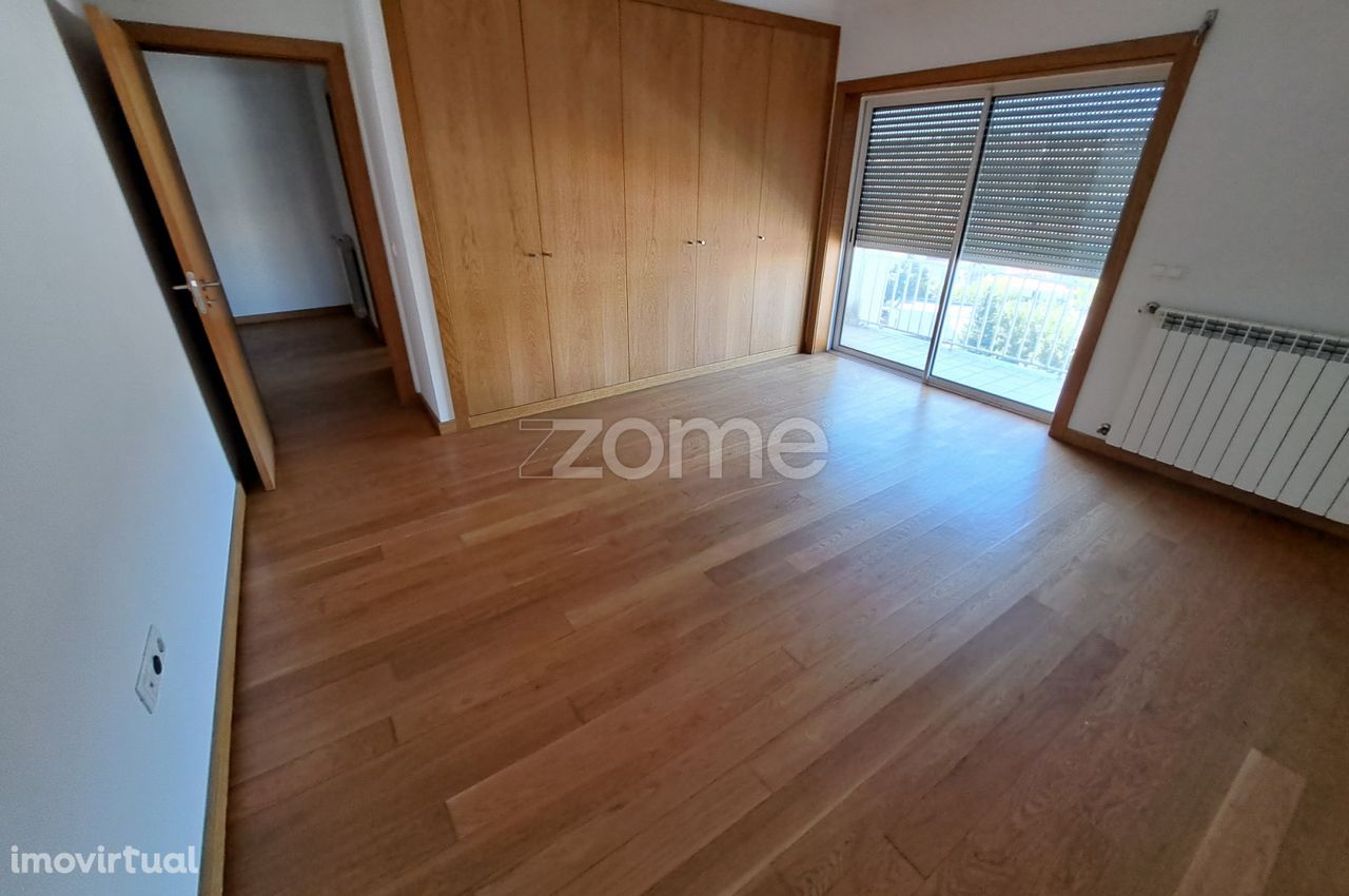 Apartamento T4 Triplex com terraço em Viseu