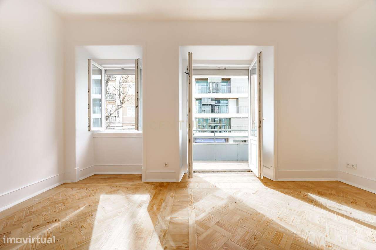 Charmoso T1+1 no coração da cidade – Rua Latino Coelho - Grande imagem: 4/21