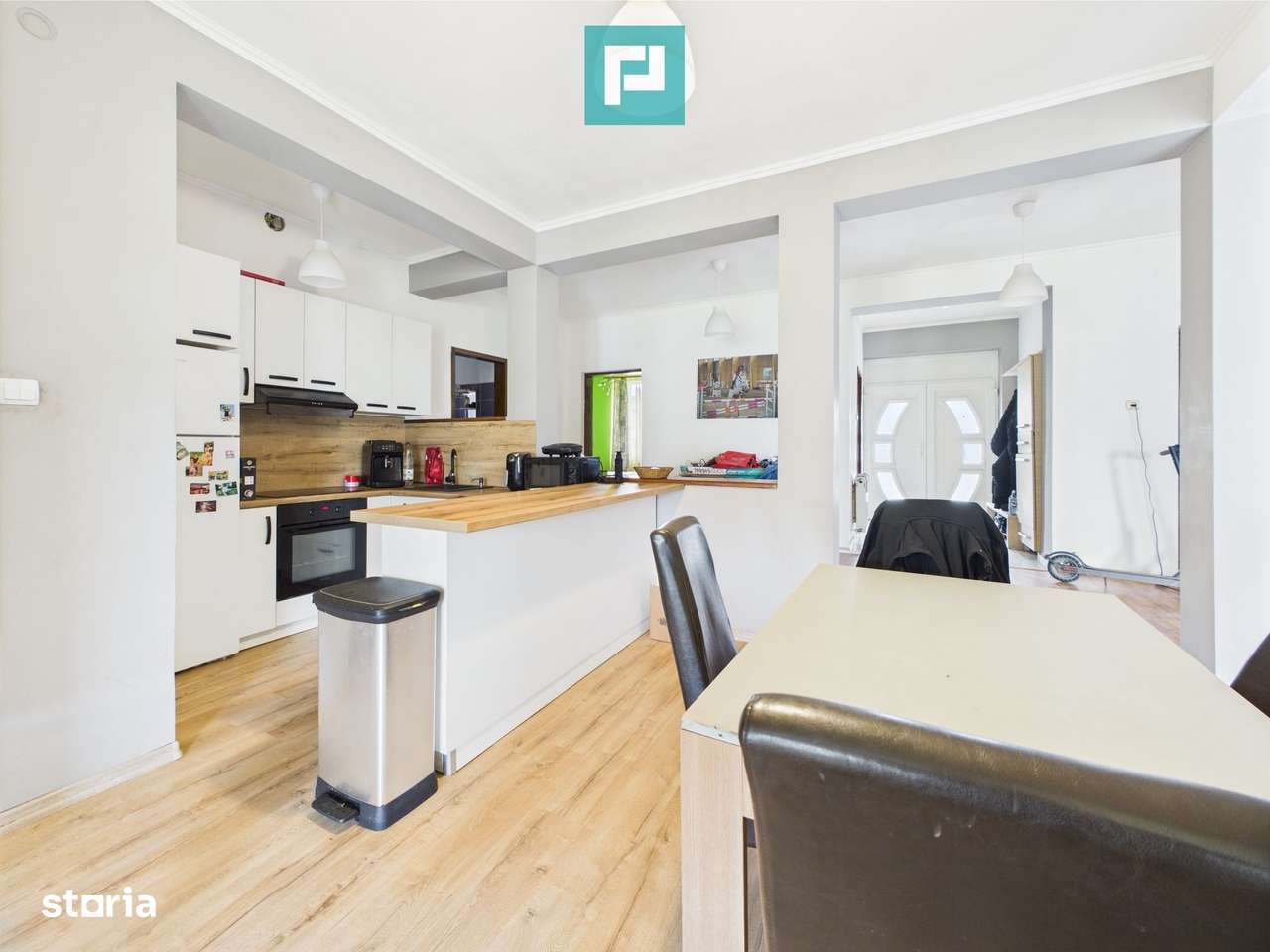 Vilă cu 8 camere în Săcălaz, Central - Imagine principală: 5/20