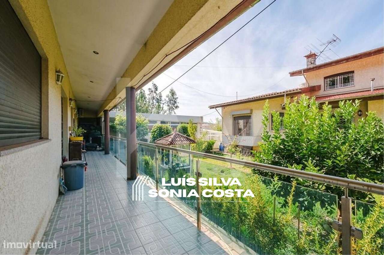 Moradia Independente T6 c/ Anexos, Armazém e Terreno p/ Construção-27