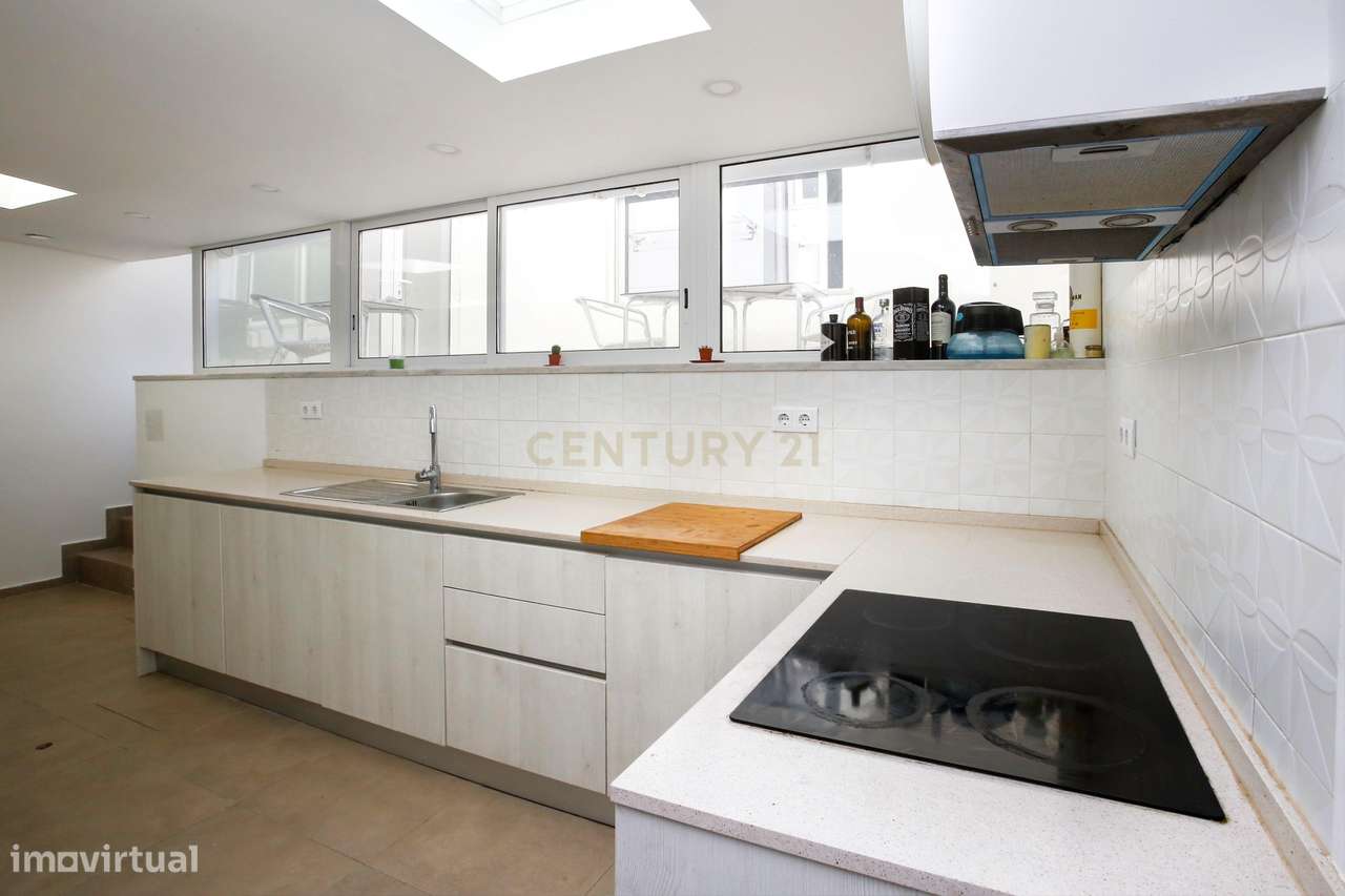 Apartamento T3 com Terraço e Varanda na Cova da Piedade - Grande imagem: 4/22