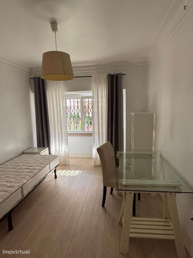 Quarto - localizado em Entrecampos Lisbon - Grande imagem: 4/7