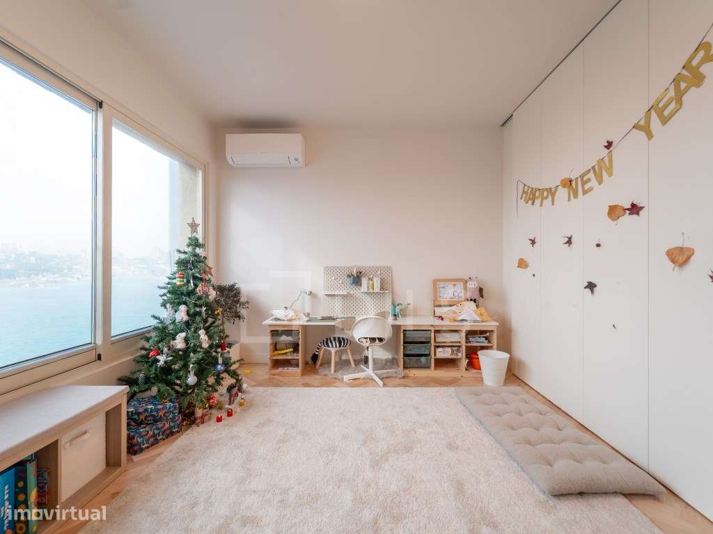 Apartamento T4 renovado no centro do Porto - Grande imagem: 5/39