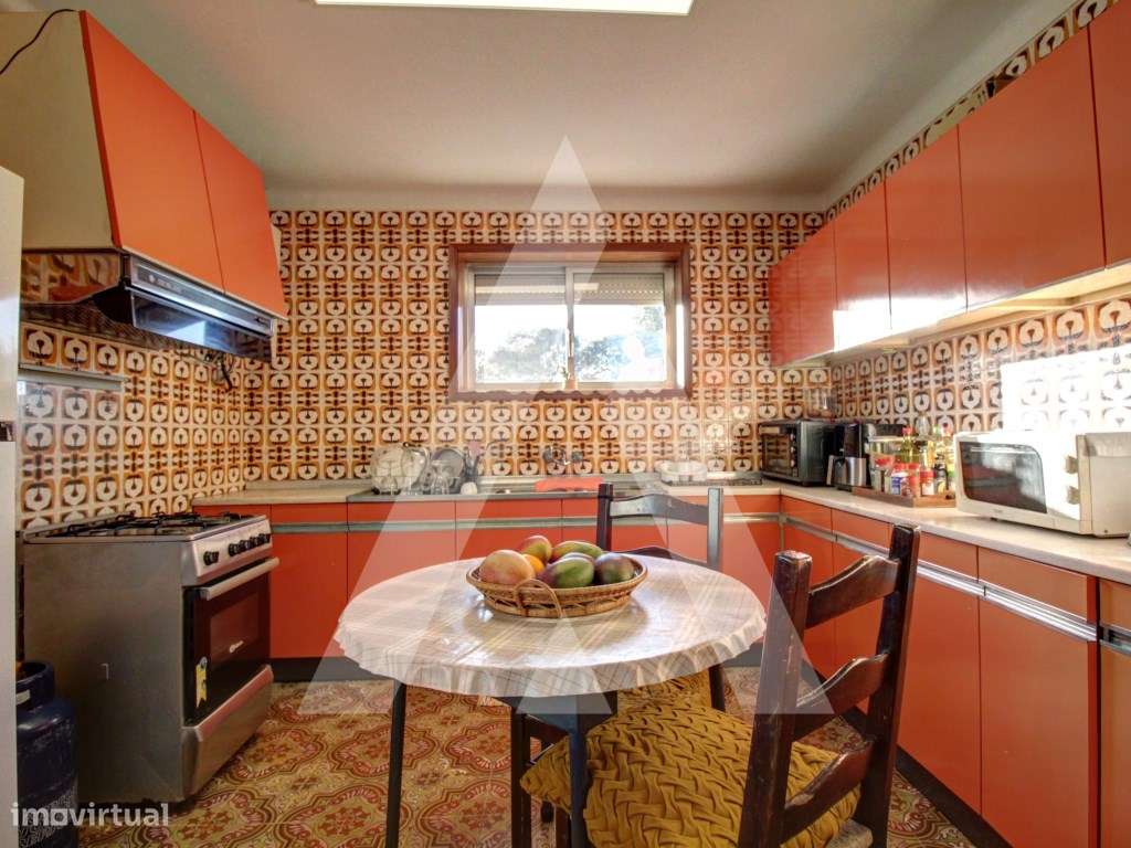 Moradia T6, Isolada, na zona de Oiã-31