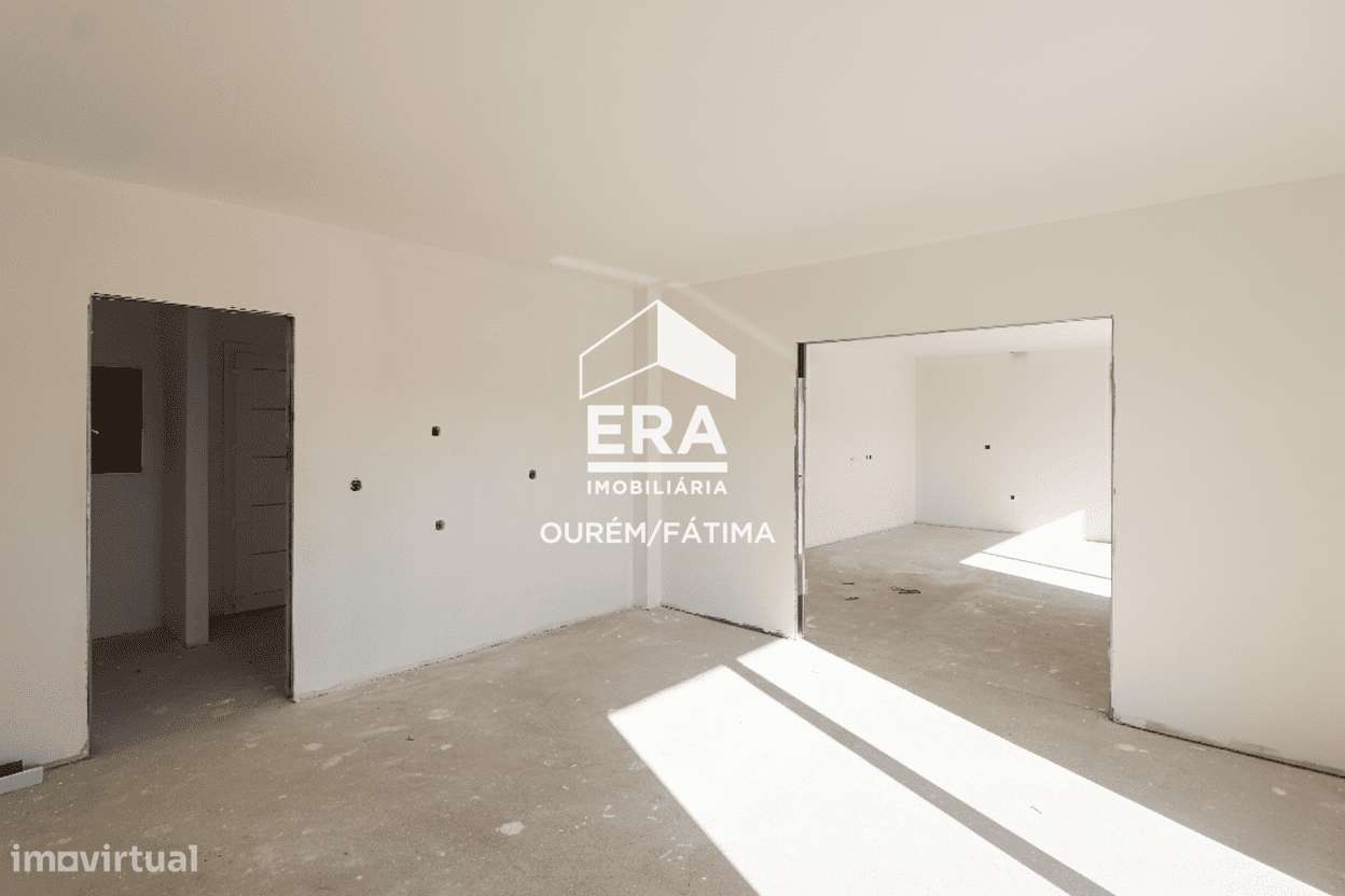 Moradia T4, térrea, em fase final de construção-5