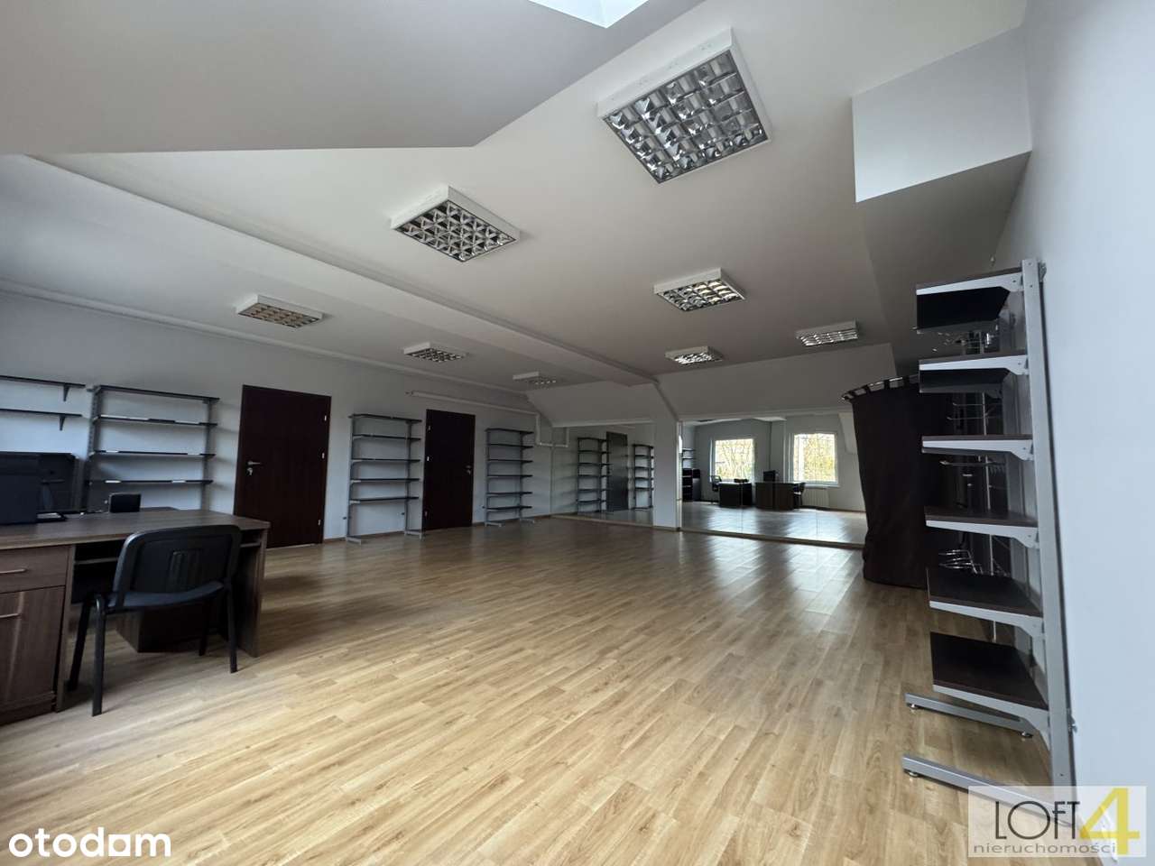 Lokal usługowo- biurowy w centrum Dąbrowy - Pełny obrazek: 3/17