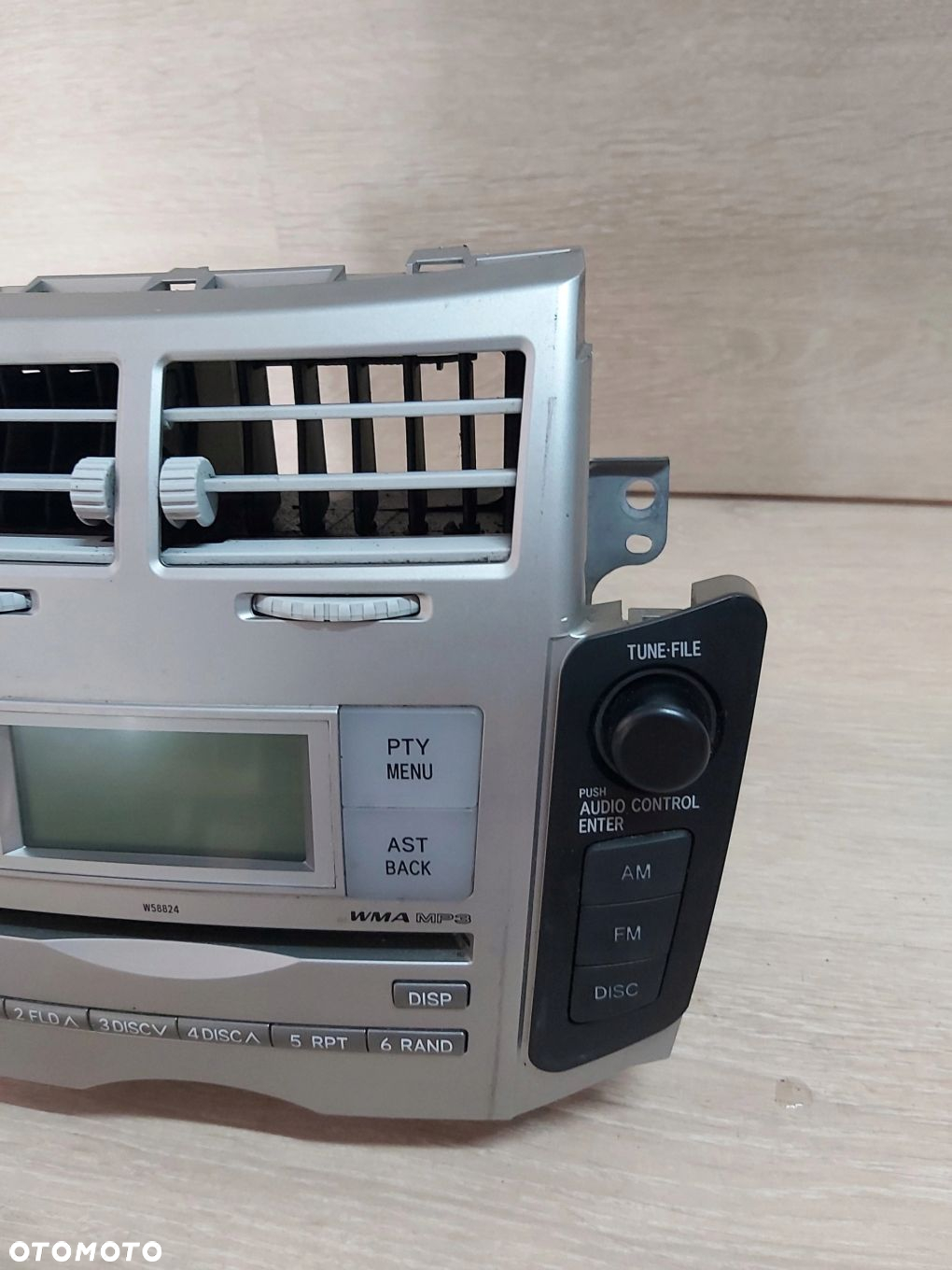 Toyota Yaris II Radio oryginał CD 86120-0D211 W58824 - 3