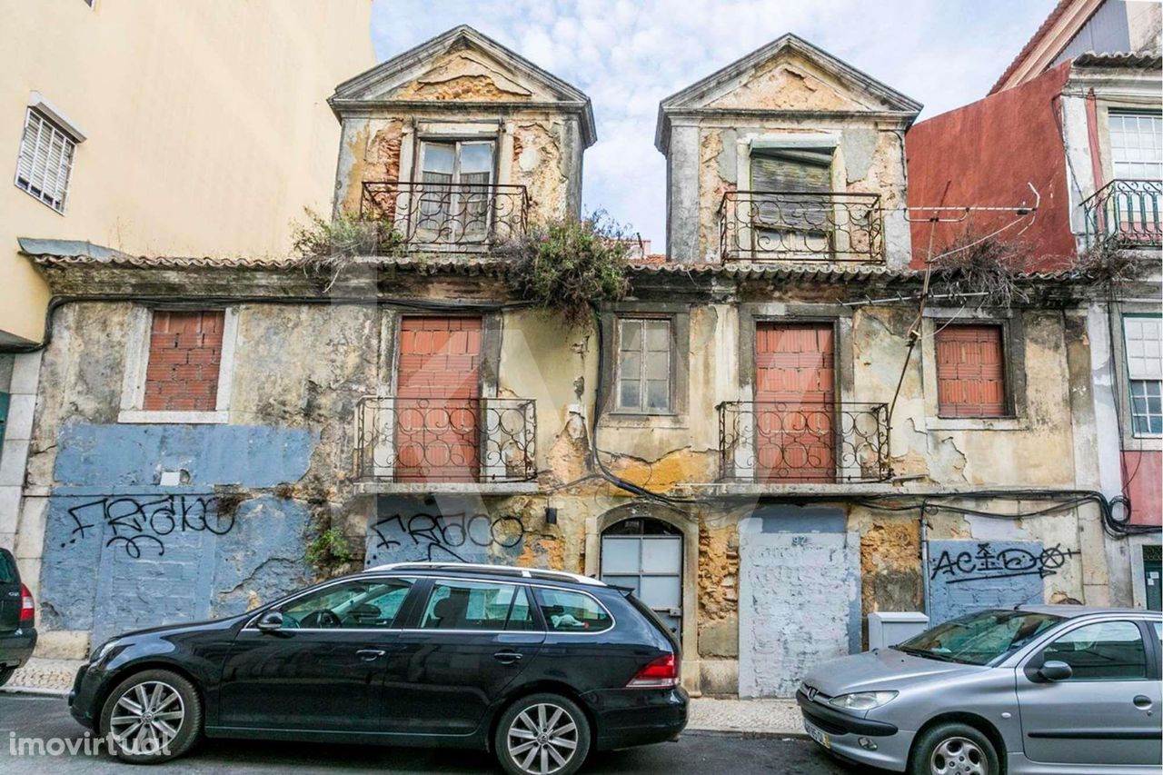 Prédio em Campo de Ourique - Santa Isabel - Rato !