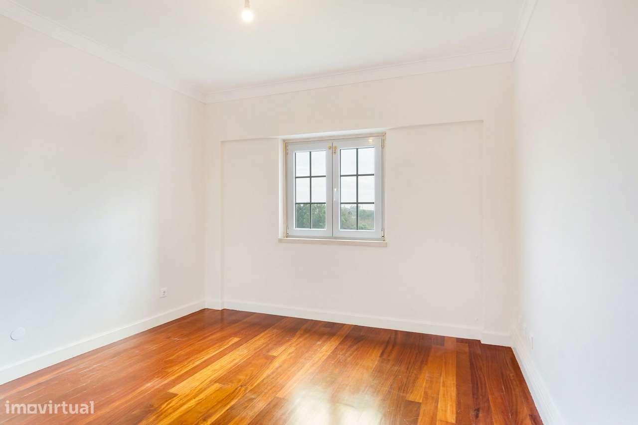 Luxuosa Moradia com Piscina e Vista para o Campo em Sintra-12