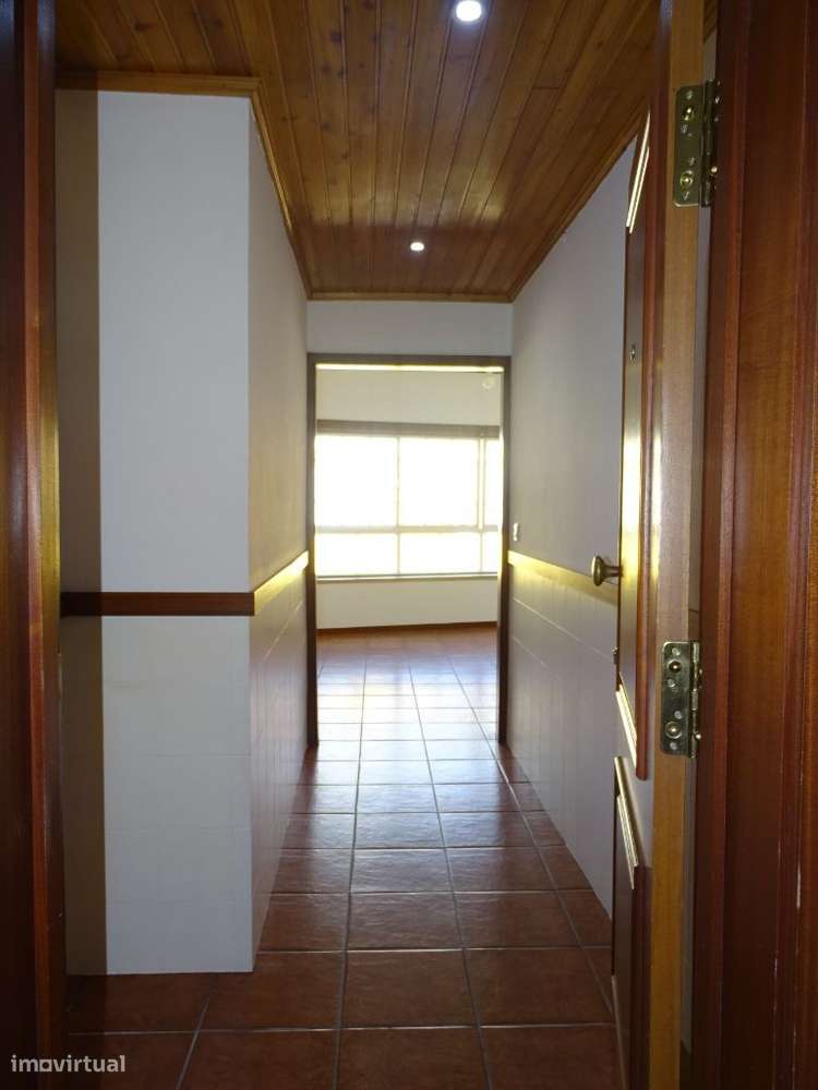 Apartamento T1 no centro da cidade para arrendamento - Grande imagem: 4/11