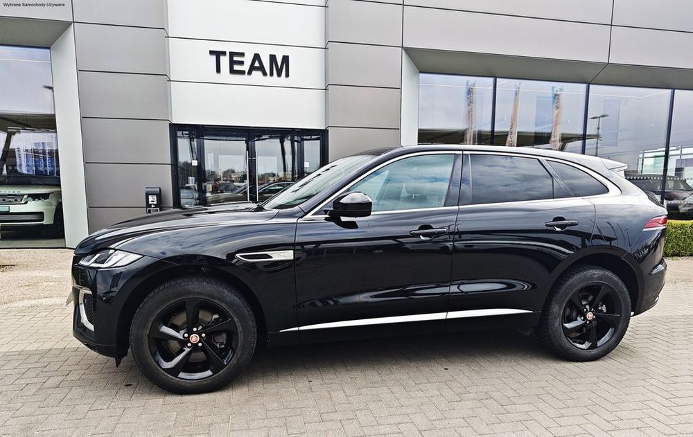 Jaguar F-Pace 2.0 Benzyna 250 KM — zdjęcie 7