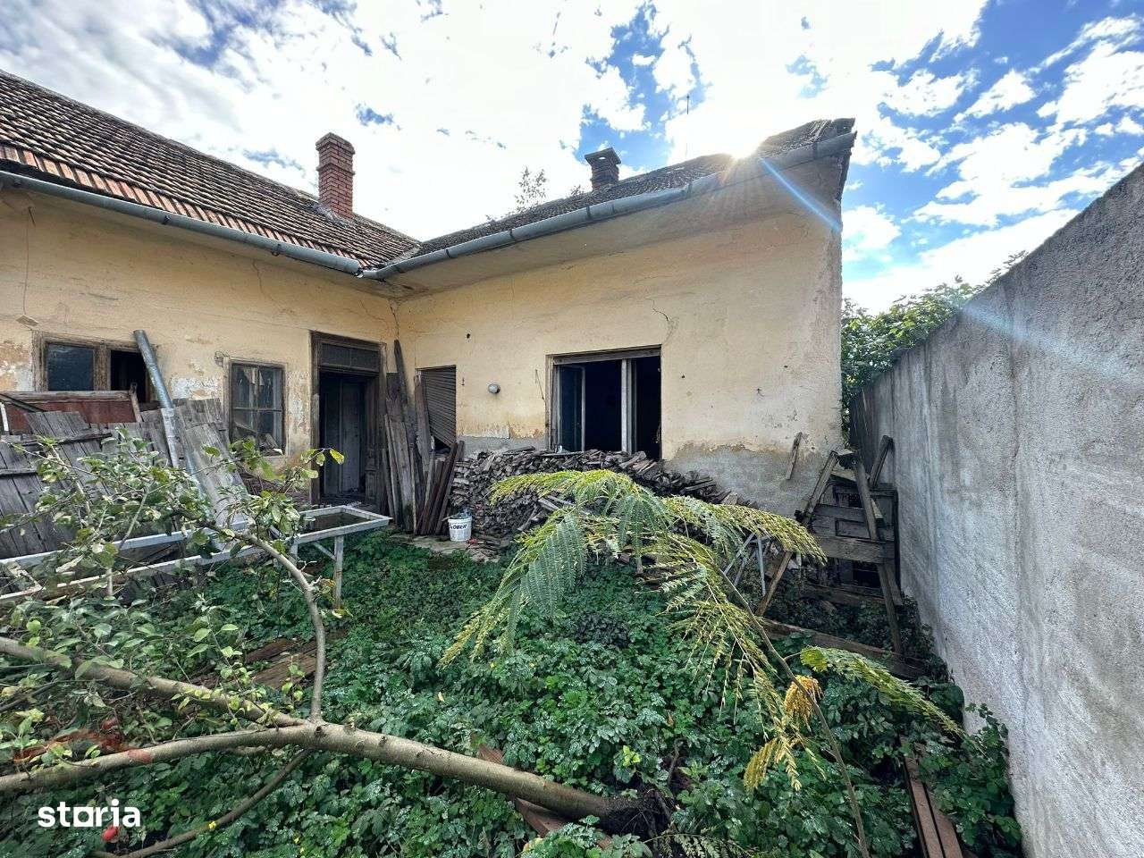 Casa de vanzare in zona Centrala - Imagine principală: 4/9