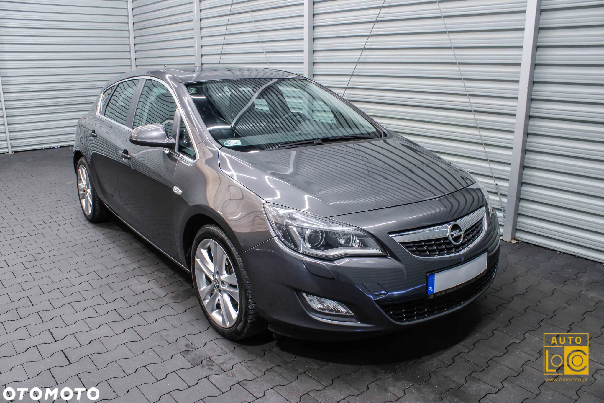 Opel Astra IV 1.4 T Cosmo - 6