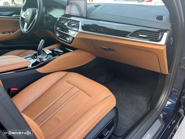 BMW 530 e iPerformance Line Luxury - 13