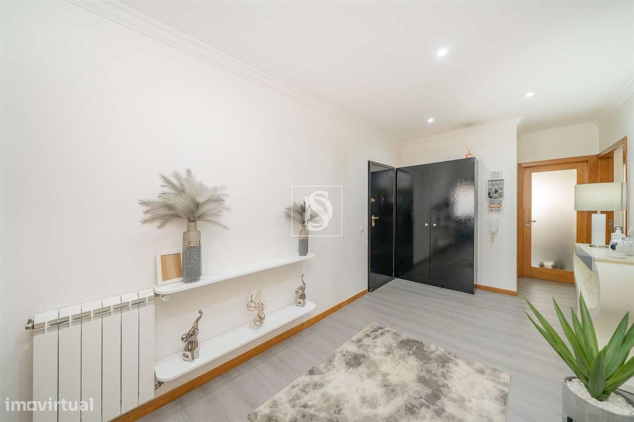 T2+1, Remodelado, com Garagem Fechada, a 1,2 km da Praia — Vila do Con-20