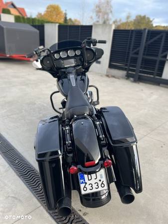 Harley-Davidson Touring Street Glide - 16